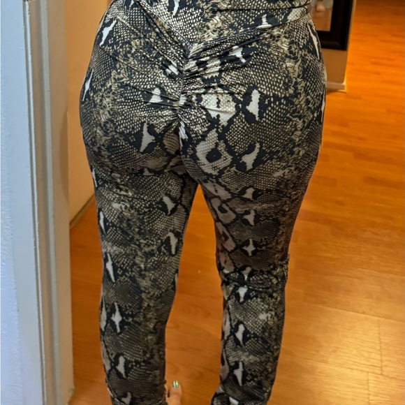 High waist workout pants - Picture 3 of 7